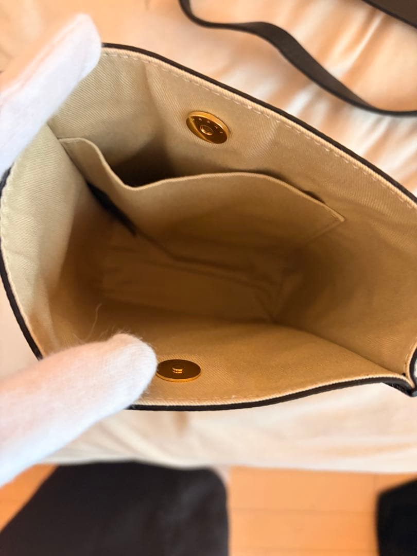 MARNI レザーショルダーバッグ　ブラック