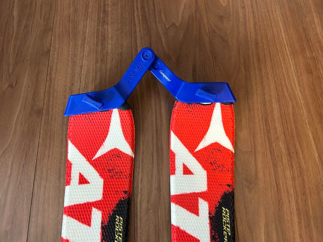 ATOMIC スキーセット ブーツとポール付き