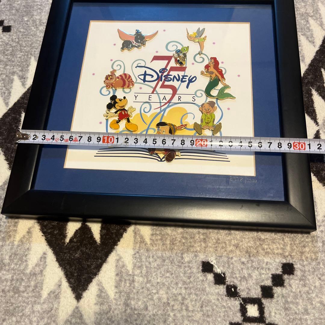 値下げ中ディズニー75周年ピンバッチ額入り超レア品