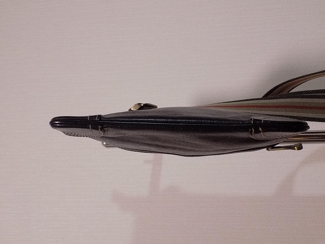 BURBERRY PRORSUM フラットBodyショルダー　イタリア製数回使用