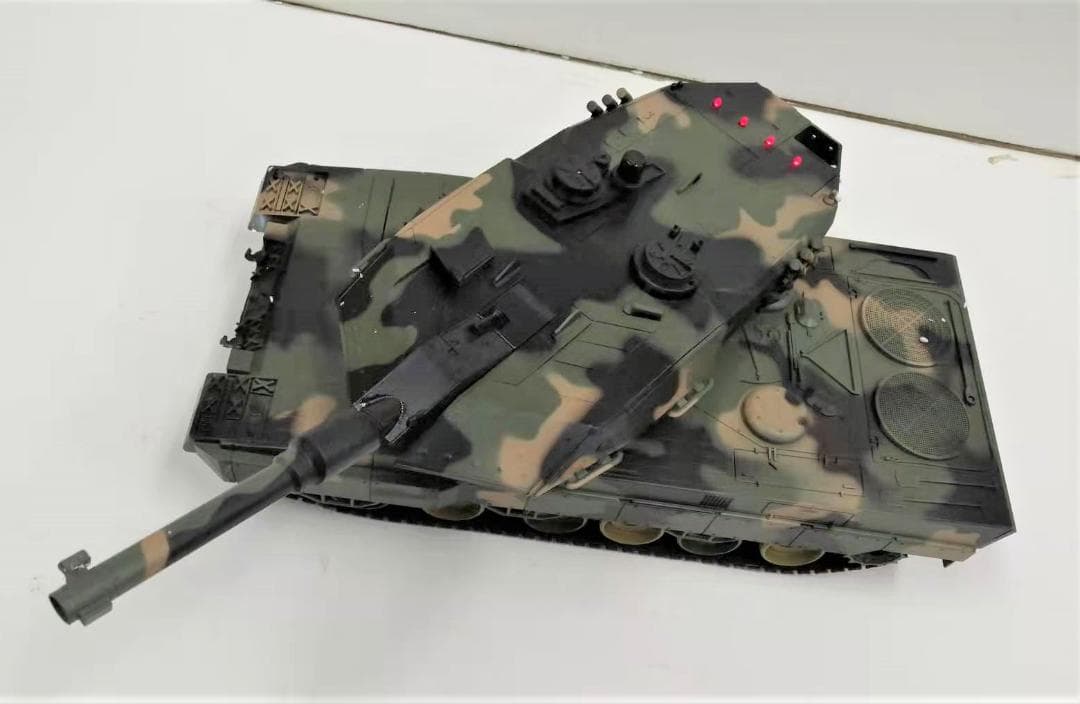 1/24戦車ラジコン　ドイツレオパルド　2.4G　BB弾・赤外線対戦・発煙