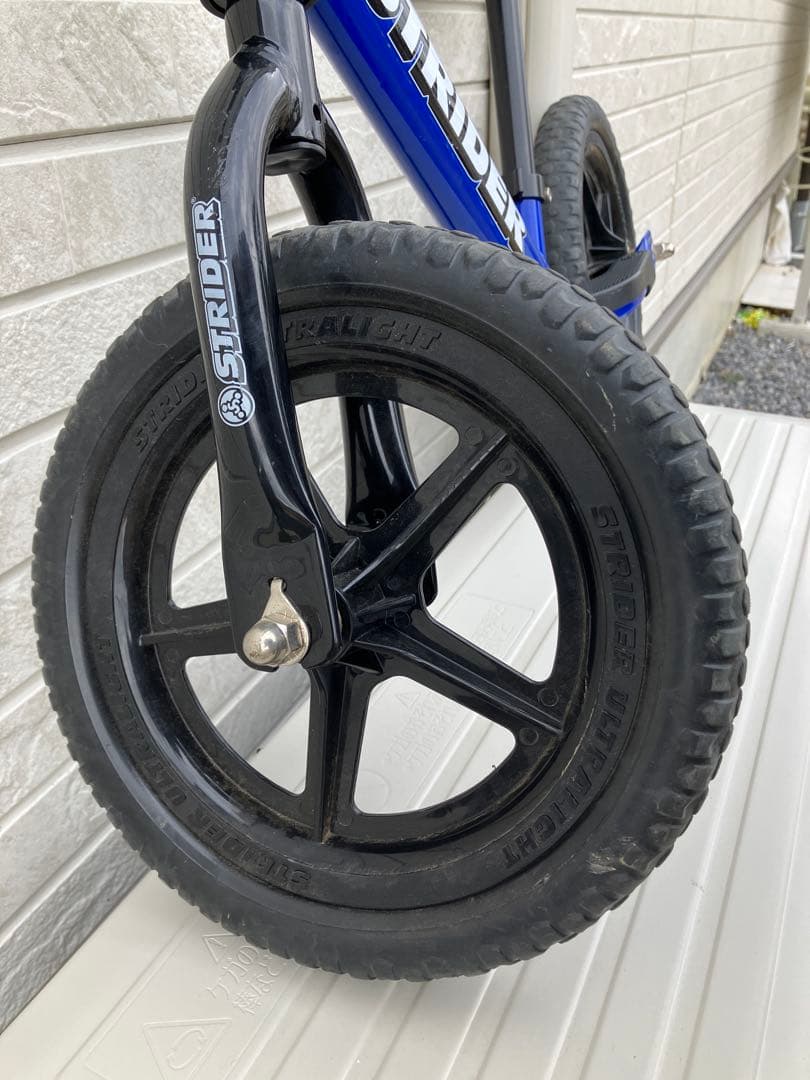 美品 STRIDER バランスバイク 12インチ 青