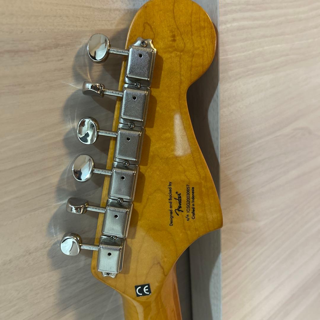 Squier by FenderジャズマスターLefty