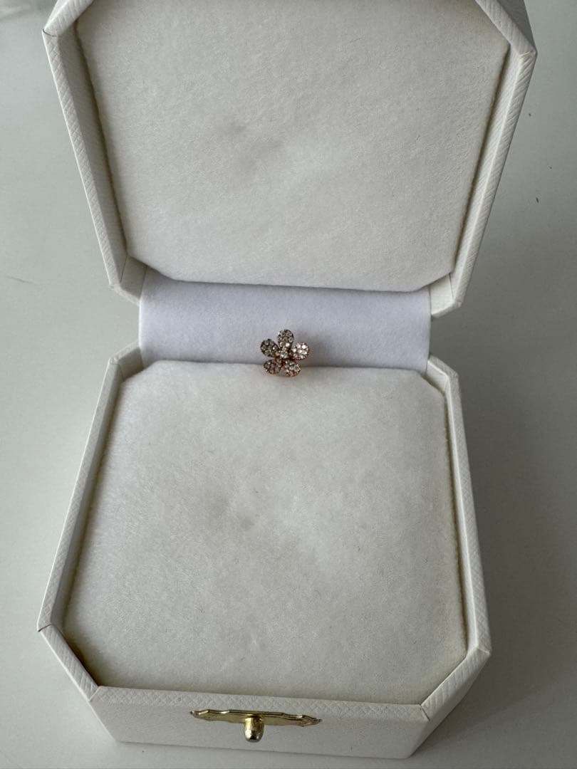 三*会様 MIO HARUTAKA ミオハルタカ　お花ピアス　片方用