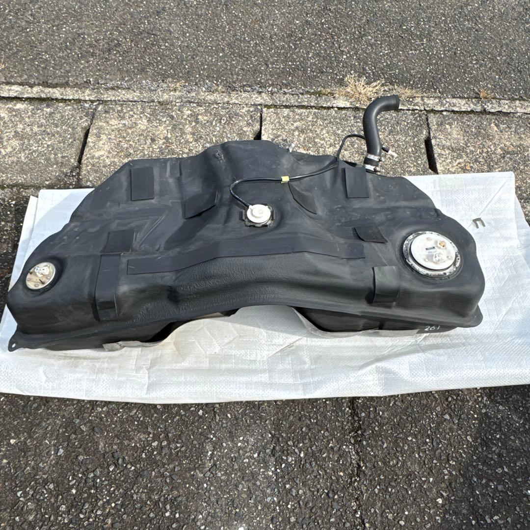 大工さん アルテッツァ 燃料タンク