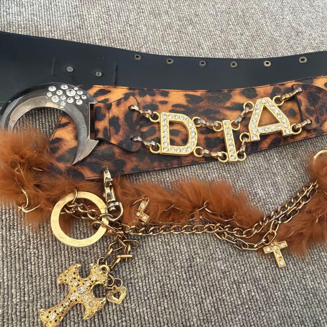 d.i.a ヒョウ柄　ベルト　ファー付き　チェーン　キラキラ