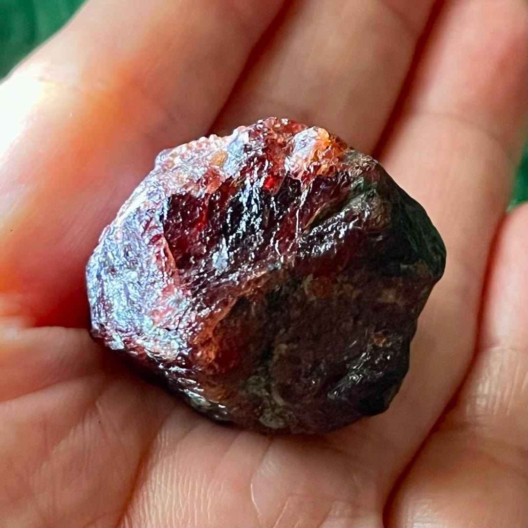 巨大 レッド ガーネット 163.65ct 原石 鉱物 天然石 パワーストーン