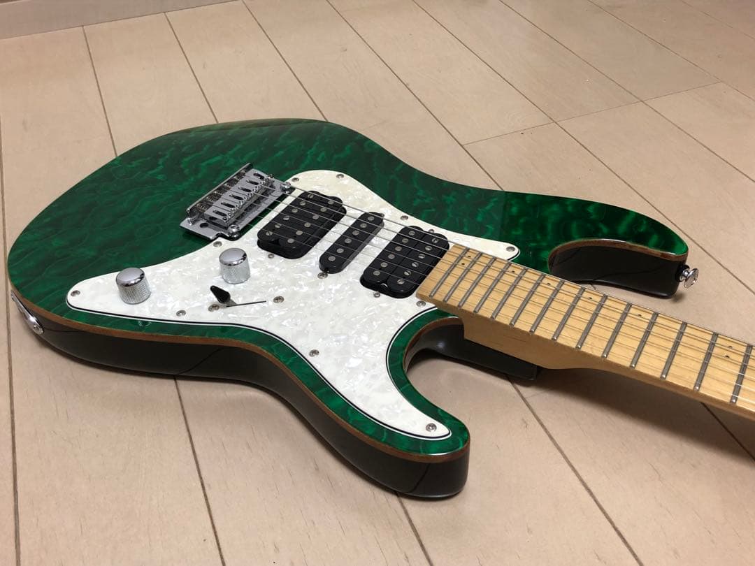 セルバ　SELVA エレキギター　軽量　超低弦高