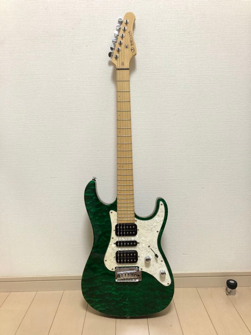 セルバ　SELVA エレキギター　軽量　超低弦高