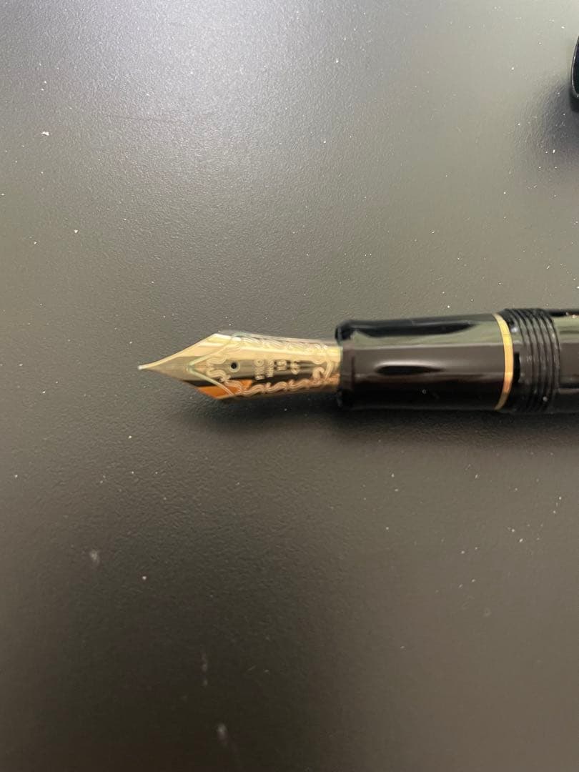 pilot カスタム743 Fニブ