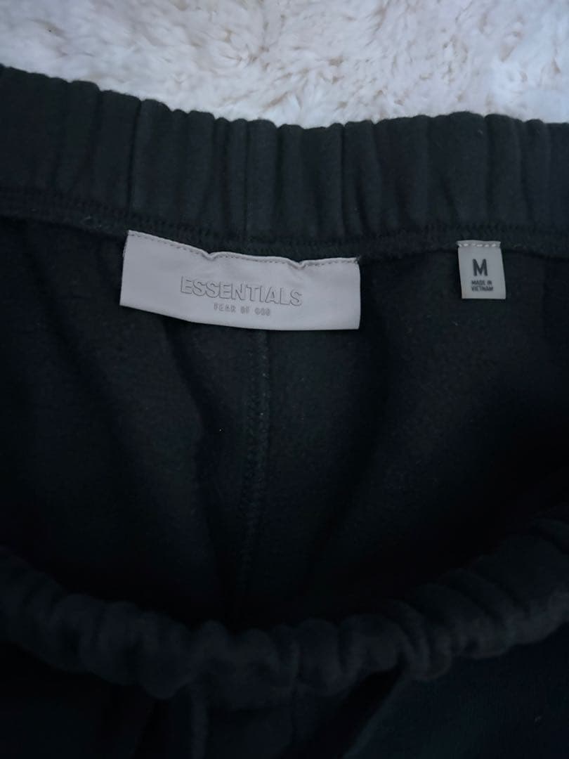 essentialsスウェット