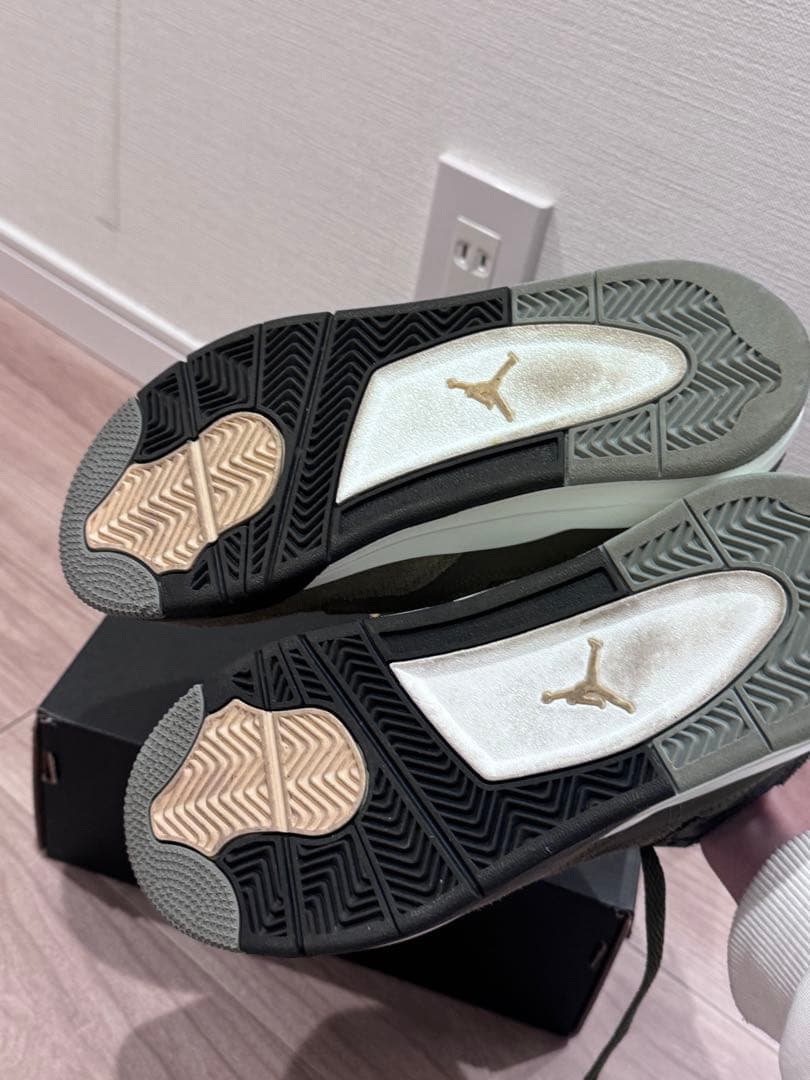 Air Jordan 4 オリーブグリーン 22cm