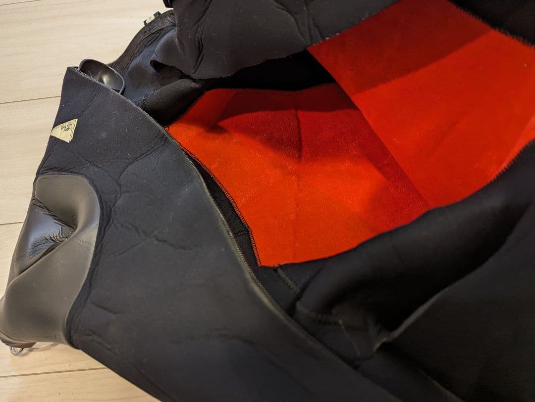 THREE WEATHER セミドライ　ウェットスーツ