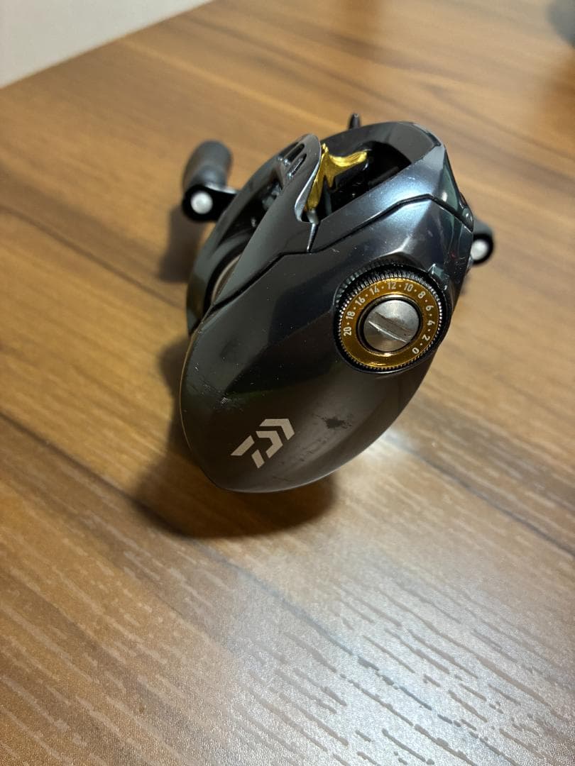 シ*コ様 ダイワ　17タトゥーラSVTW　ノーマルギア左ハンドル