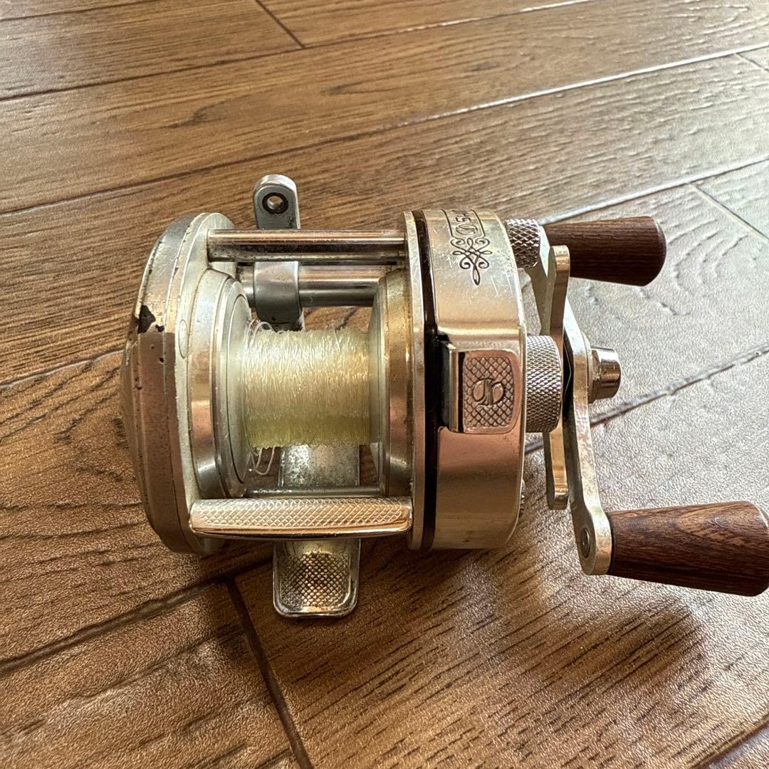 SHIMANO ベイトリール BANTAM 100