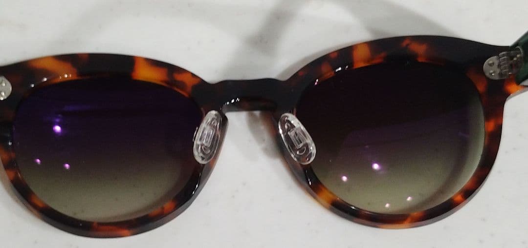 ANNE & VALENTIN SEYRIG 1509 サングラス