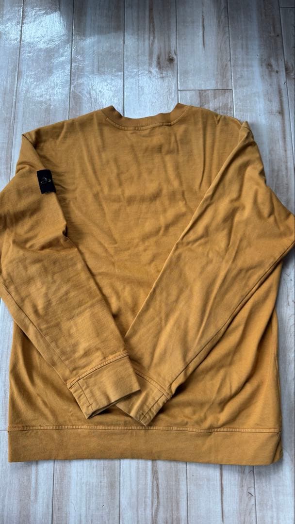 STONE  黄色長袖トレーナー