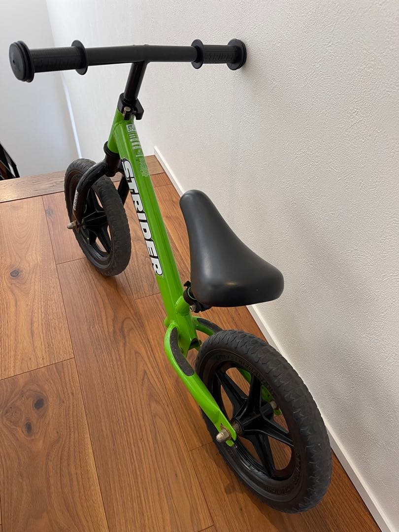 STRIDER ストライダー 12インチ　バランスバイク　グリーン