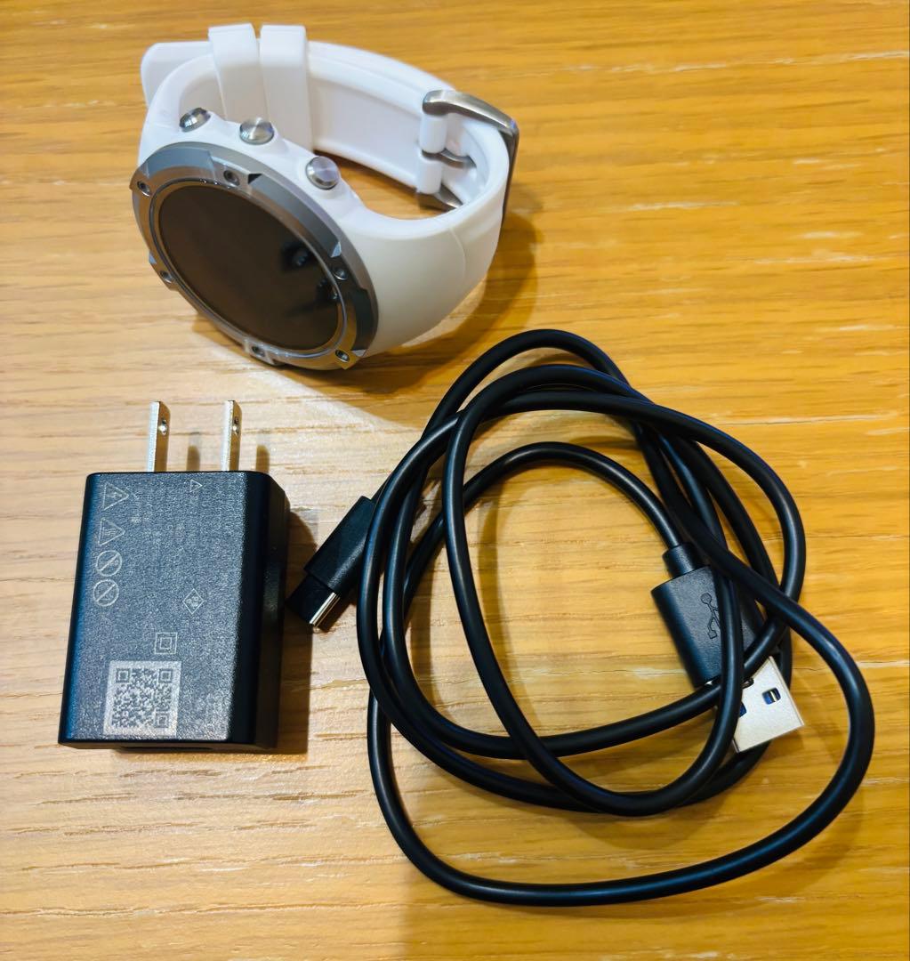 Evolve α ホワイト