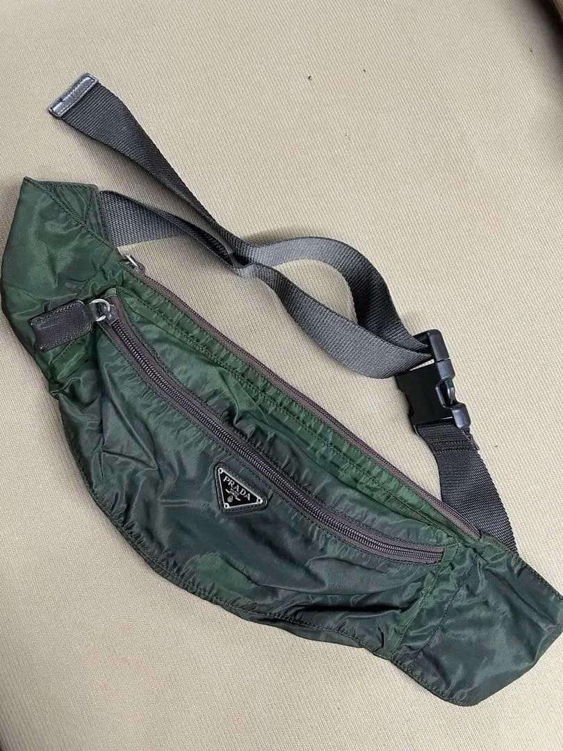 PRADA ボディバッグ オリーブグリーン 約38cm