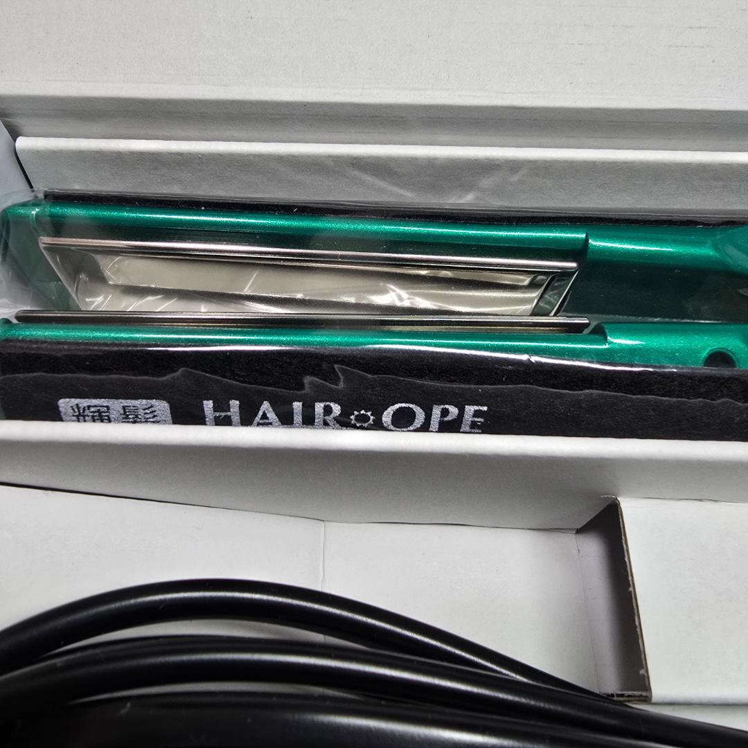 ★サニープレイス 新品未使用11月購入　MGプラチナ輝髪アイロン（グリーン）