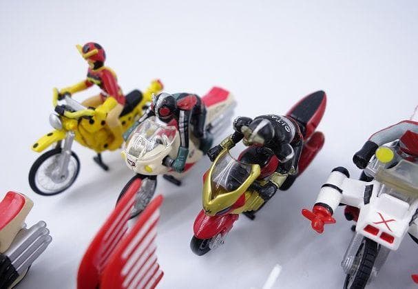 特撮キャラクター 仮面ライダー バイクキャラウィール 20体 合金