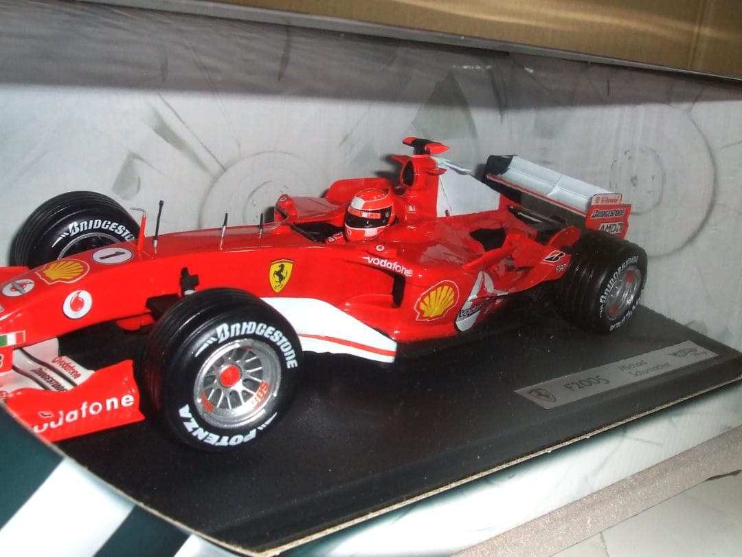 未開封　フェラーリ　F２００５　M・シューマッハ　＃１　マテル　１／１８