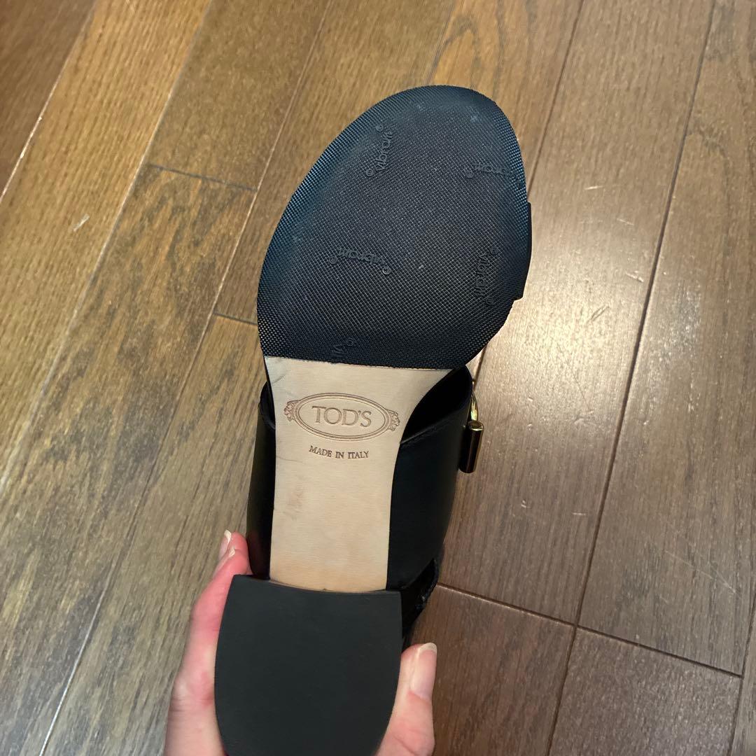 【大幅値下げ】TOD'S ブラックサンダル ヒール付き　ほぼ新品