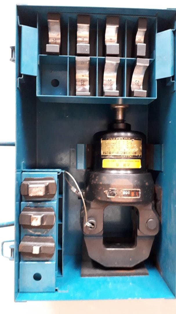 油圧式圧着工具