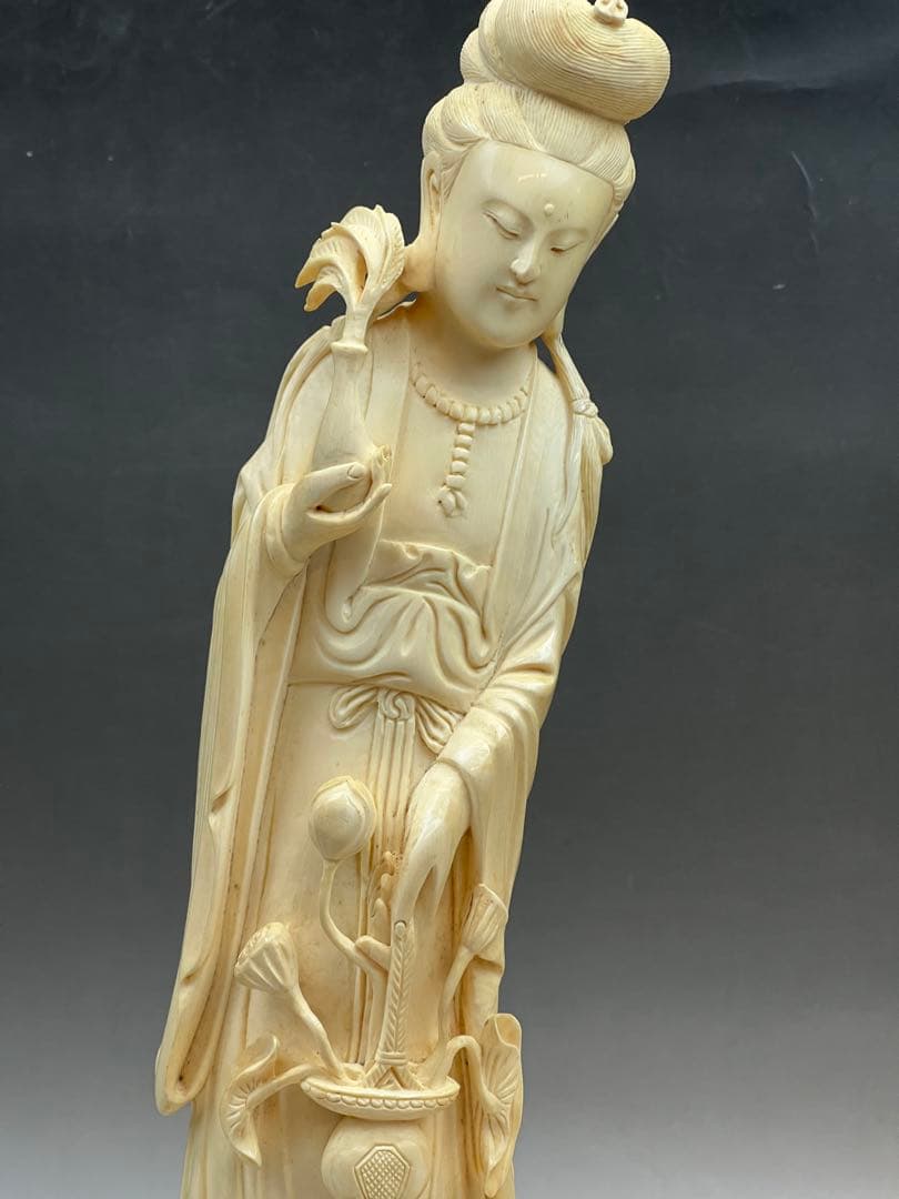 ［美品］女像 極上白象　1100g置物　送料込み