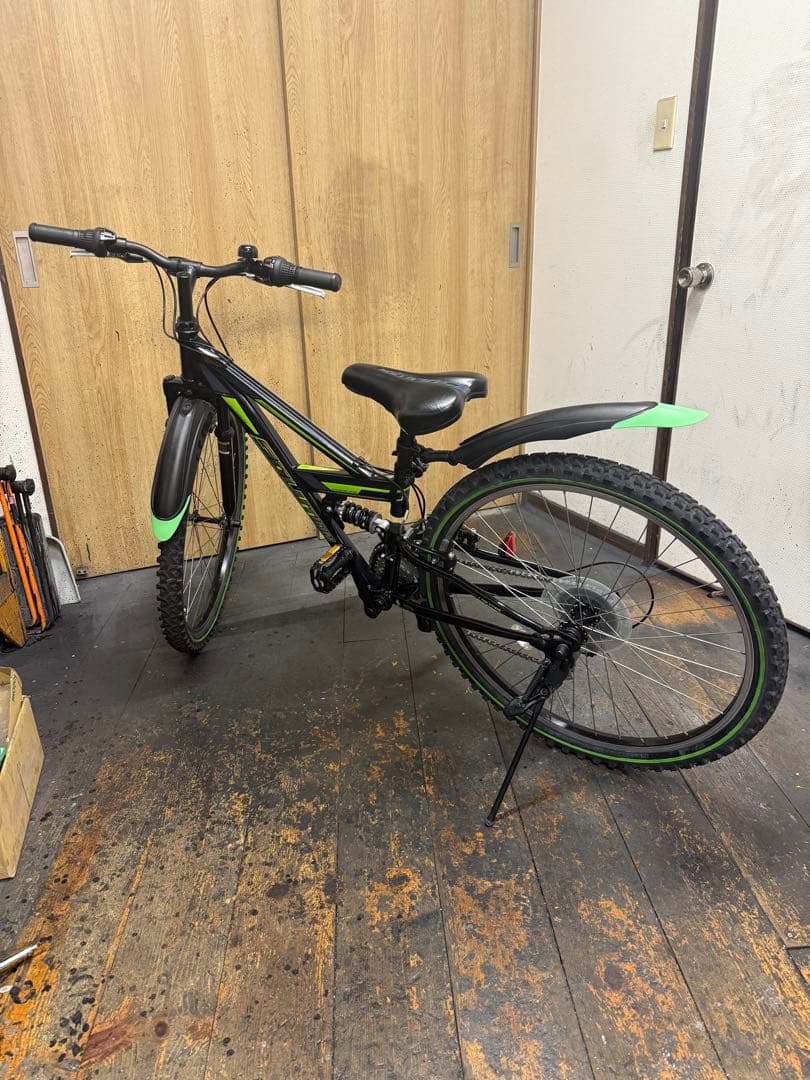 中古車　子供用　Jrマウンテン　SOLUTION　26インチ　18段変速　美品