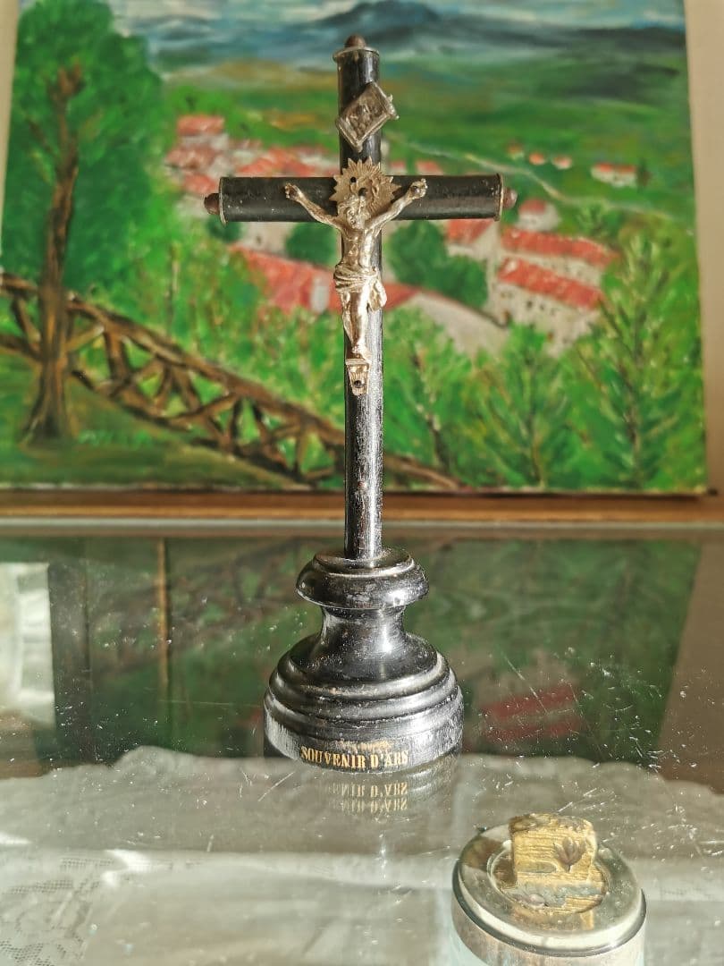 アンティーク フランス 黒木の円筒十字架と銀色のイエスキリスト アルス
