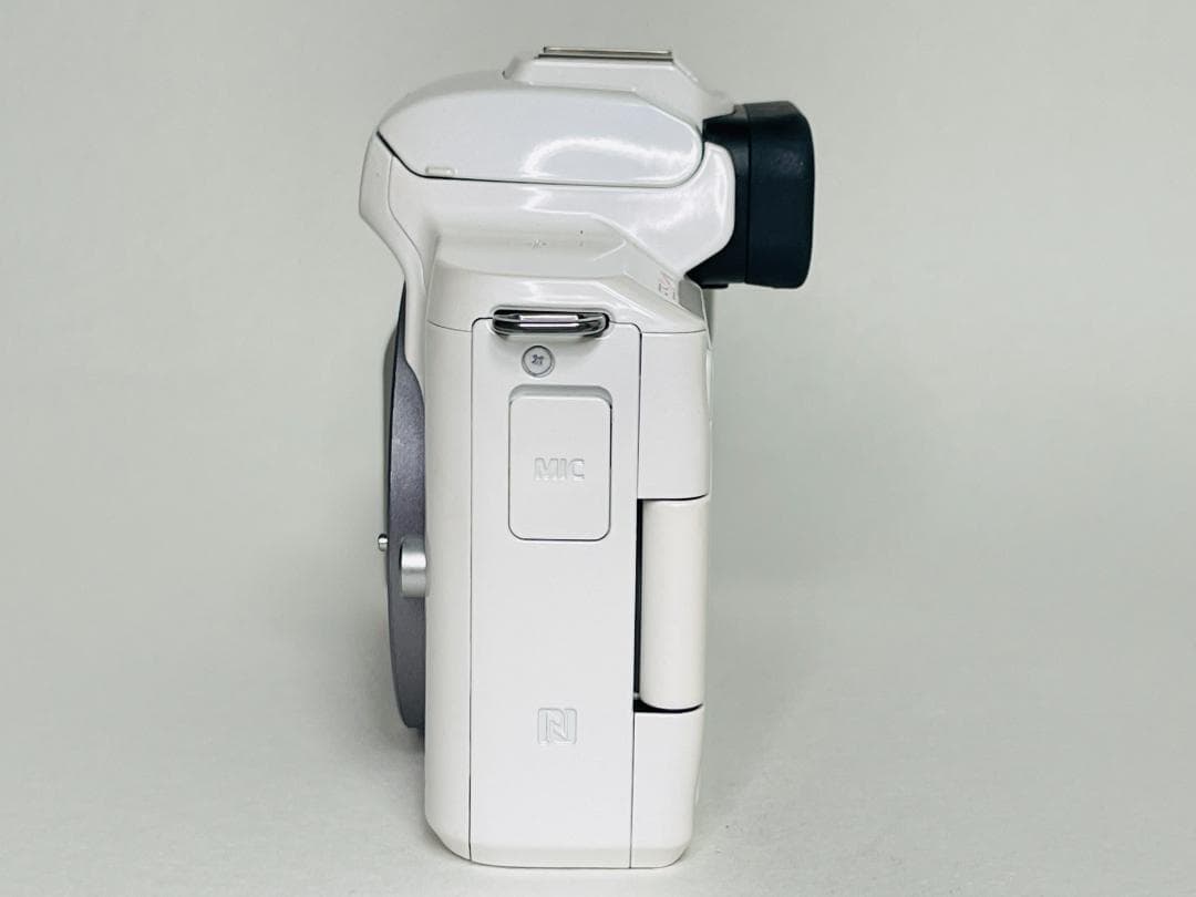 CANON キヤノン EOS Kiss M ＋ EF-M 15-45mm レンズ