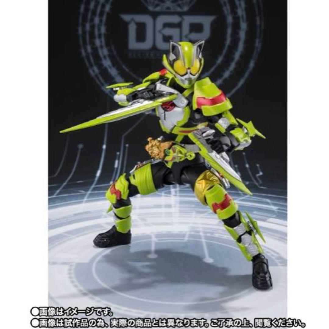 S.H.Figuarts仮面ライダータイクーン ニンジャフォーム＆ケケラ