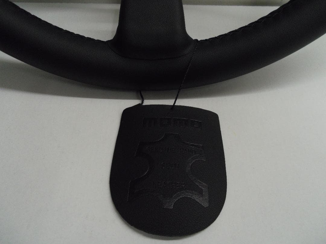 【未使用】momo ステアリング ZHC-SWM026 レザーブラック タグ付き