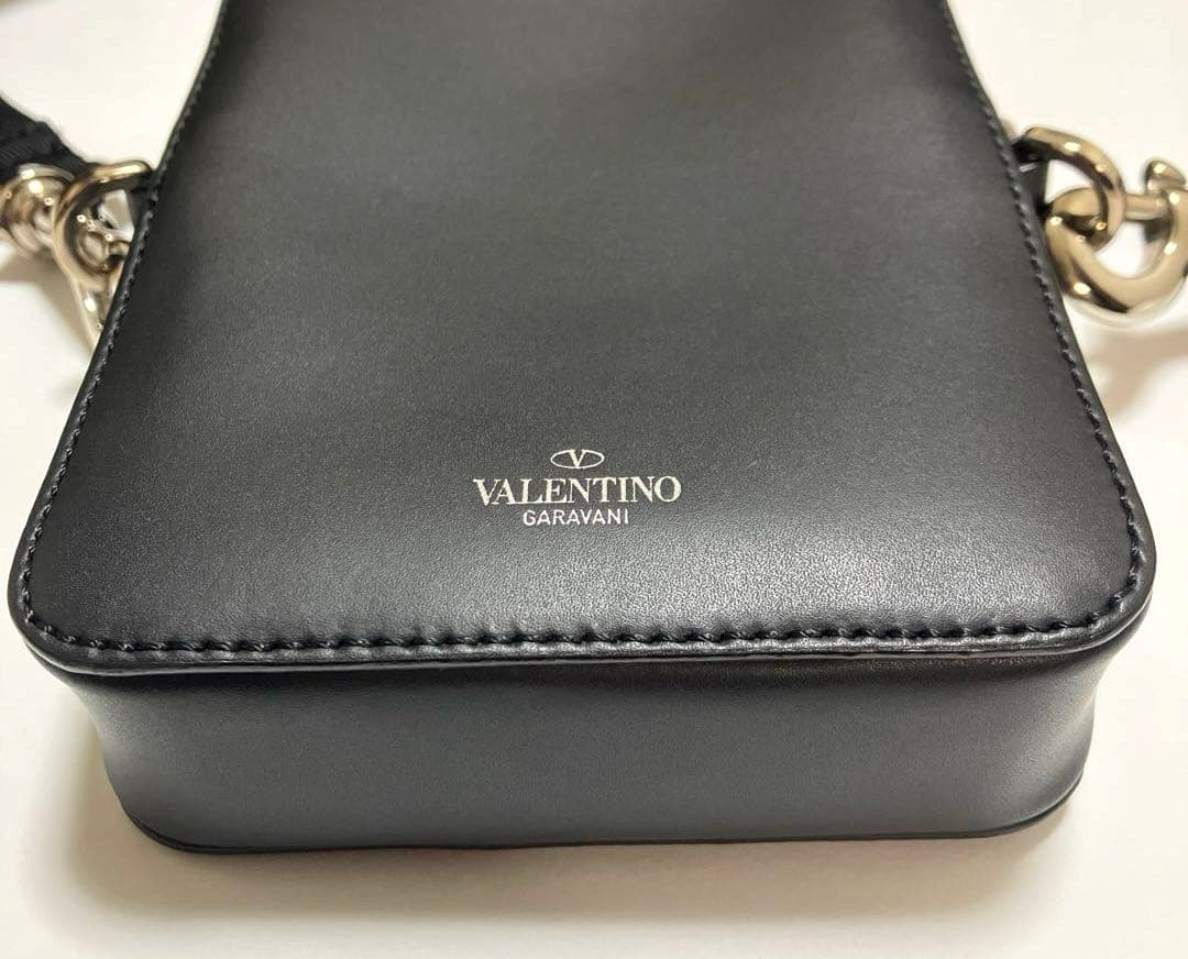 ヴァレンティノ VALENTINO VLTN スモール ショルダーバッグ レザー