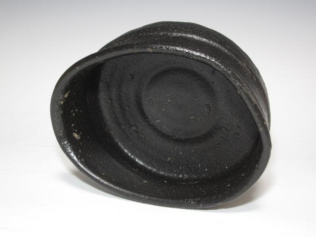 ☆　江戸初期　黒織部沓茶碗　二重箱　12代加藤景秋極めがございます☆y177