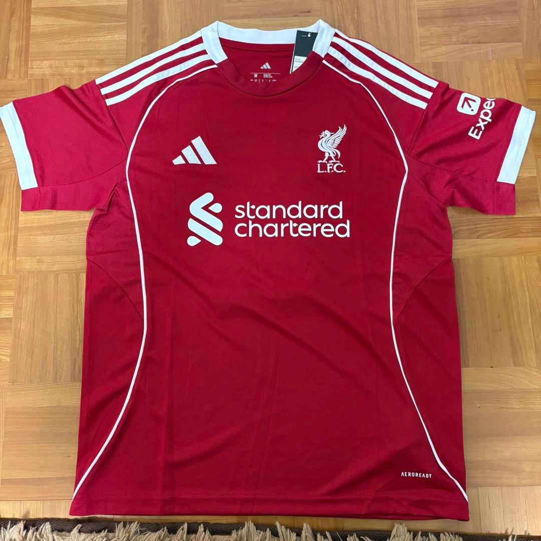 25-26のリヴァプールのモハメド・サラーのユニホーム タグ付きで新品未使用です