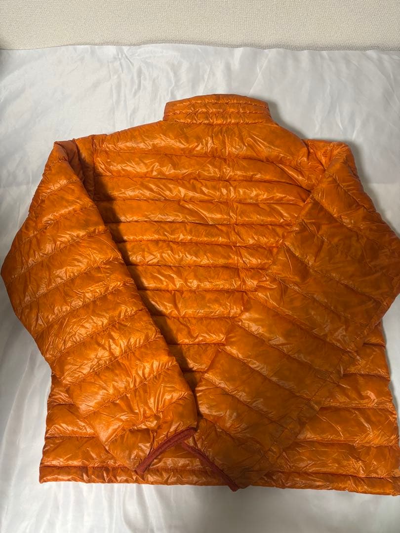 パタゴニア ダウンセーター ダウンジャケット オレンジ メンズＳ84672 軽量