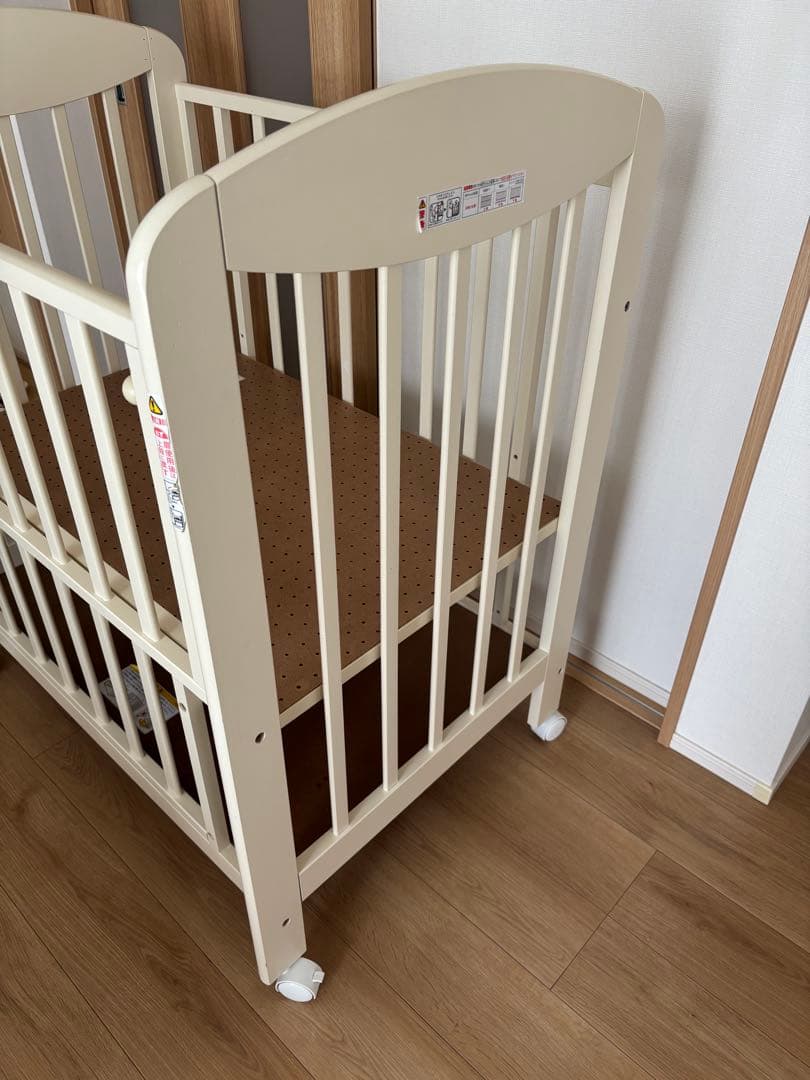 なるなる様【匿名配送】カトージ　ミニベビーベッド　プチバニラ