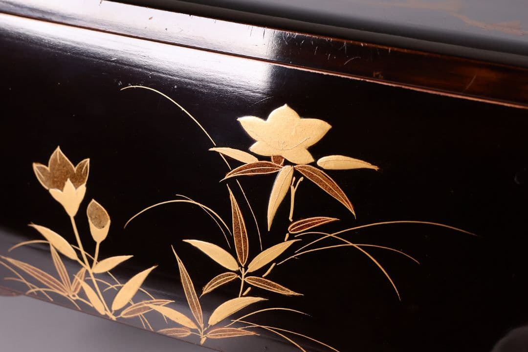 【MA696】加賀蒔絵 饅羹重 内梨地 月に雁 秋草 金蒔絵 木製 饅頭箱菓子重