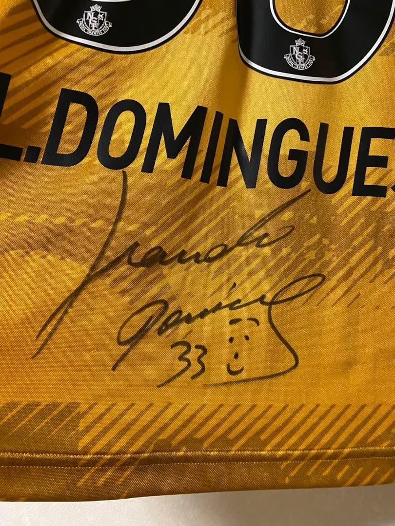 レアンドロドミンゲス　名古屋グランパス　ユニフォーム　正規　Jリーグ　サイン入り