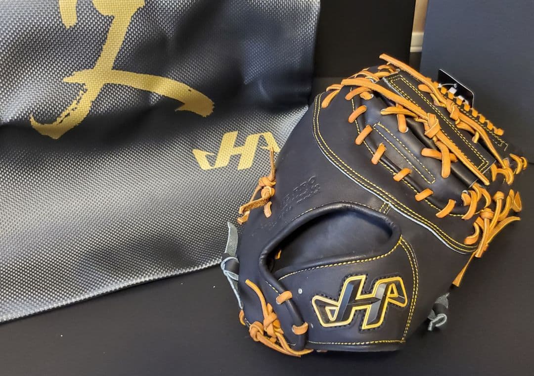 日本製新品◆ハタケヤマ硬式「久」希少モデル◆最上級『極』和牛革 8万円ミット