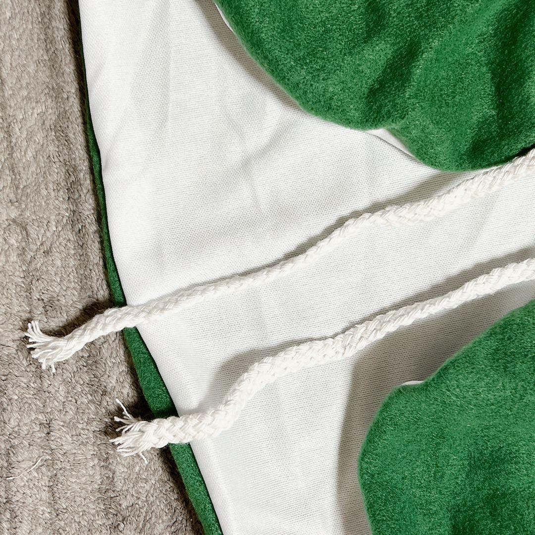 犬の衣装のクリスマスのペットの服 グリーン ポンチョ風 紐付き