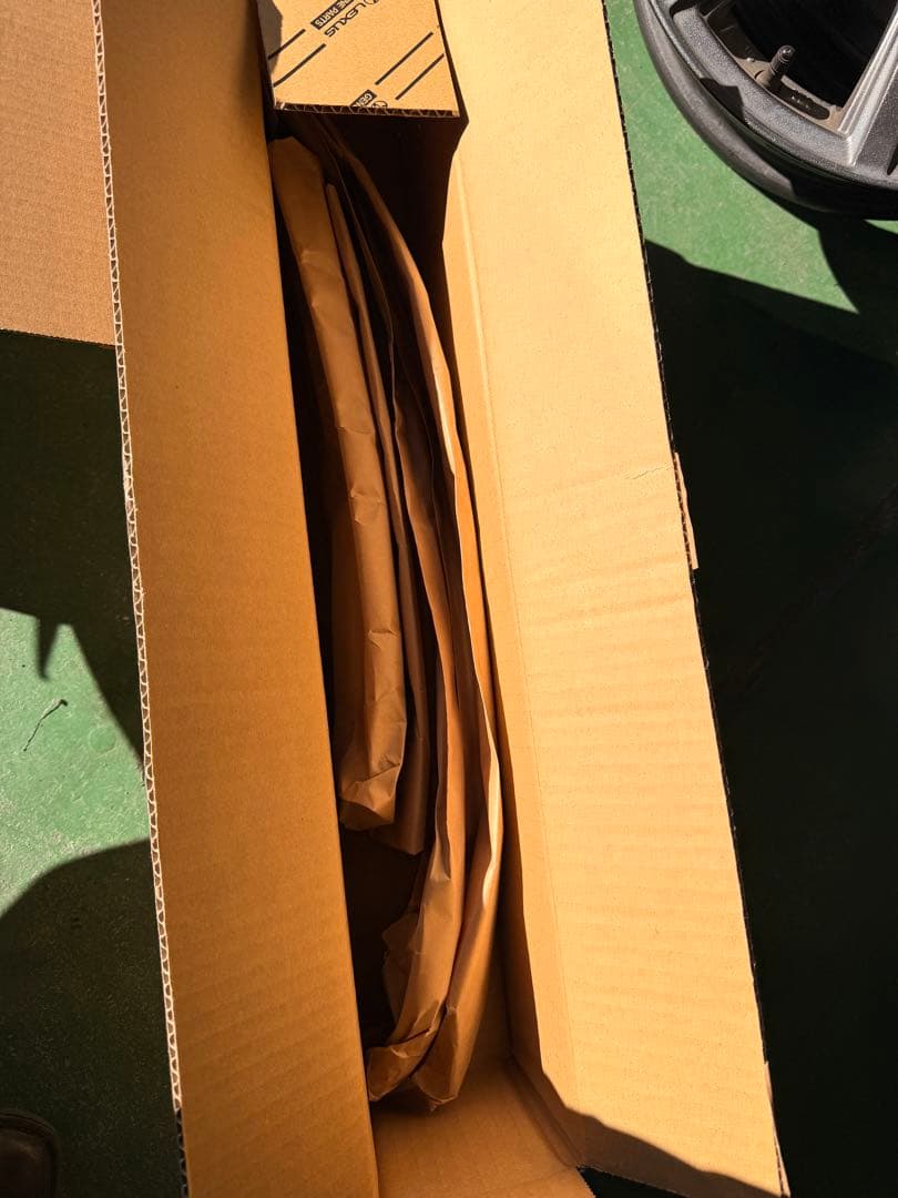 エスクァイア前期　トヨタオリジナルエアロガーニッシュ新品