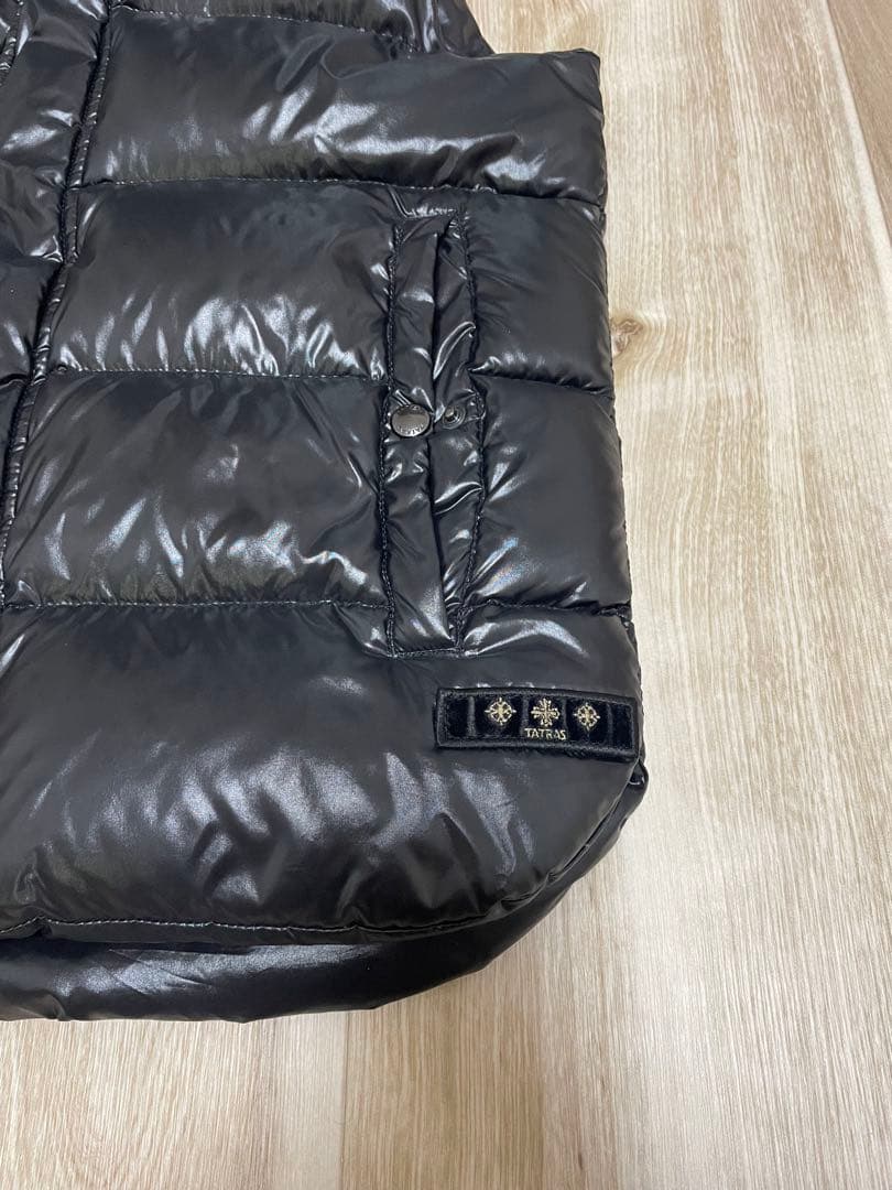 TATRAS フード付きダウンベスト 黒 サイズ02