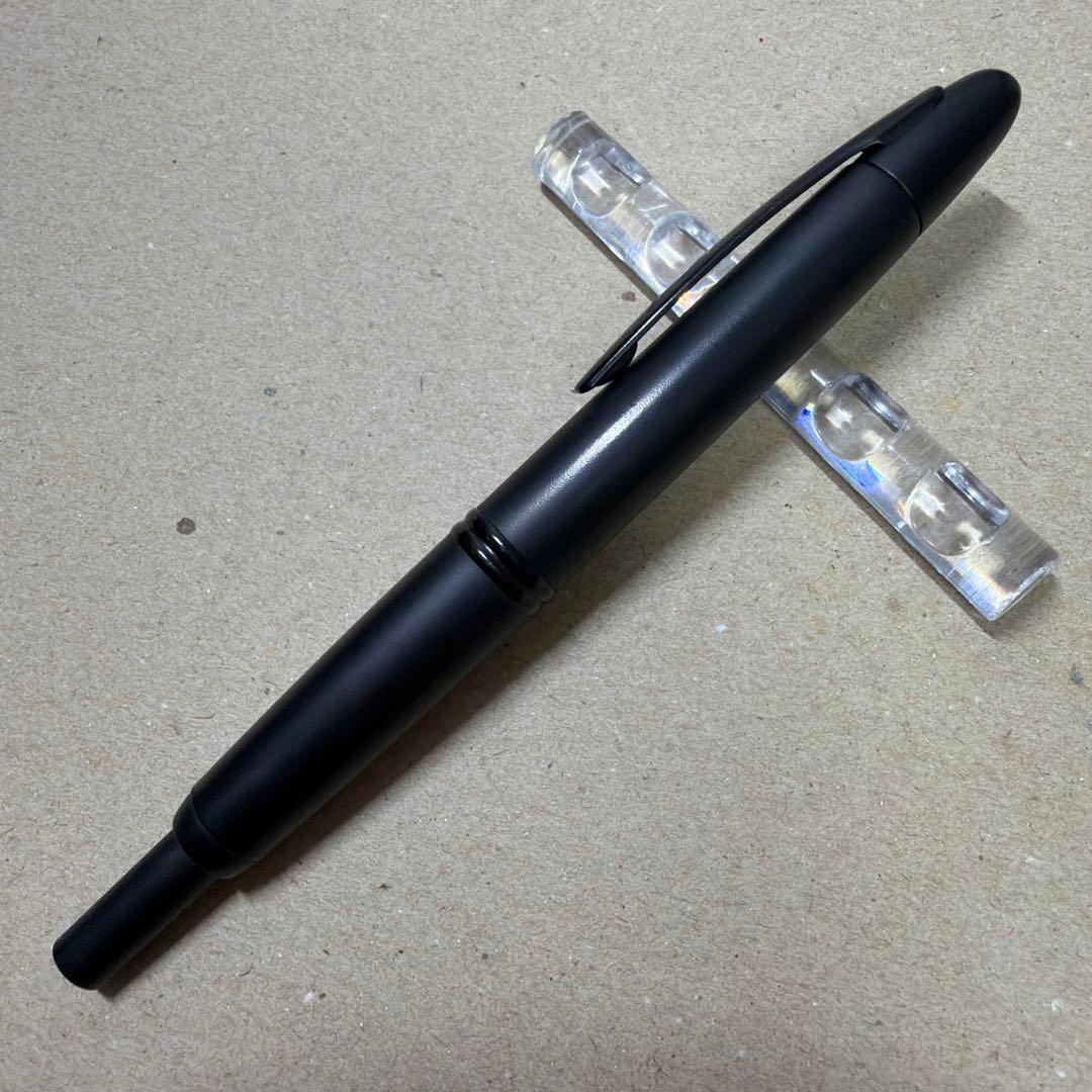 PILOT パイロット Capless キャップレス フルブラック 万年筆 F