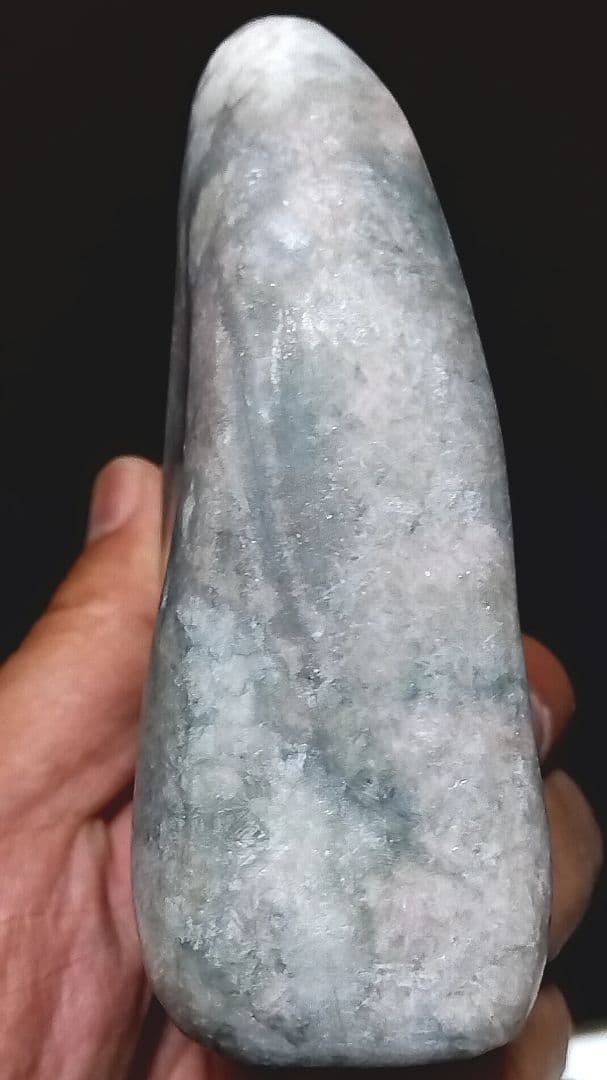 ★翡翠原石★糸魚川軟玉【姫川・転石磨き829ｇ】