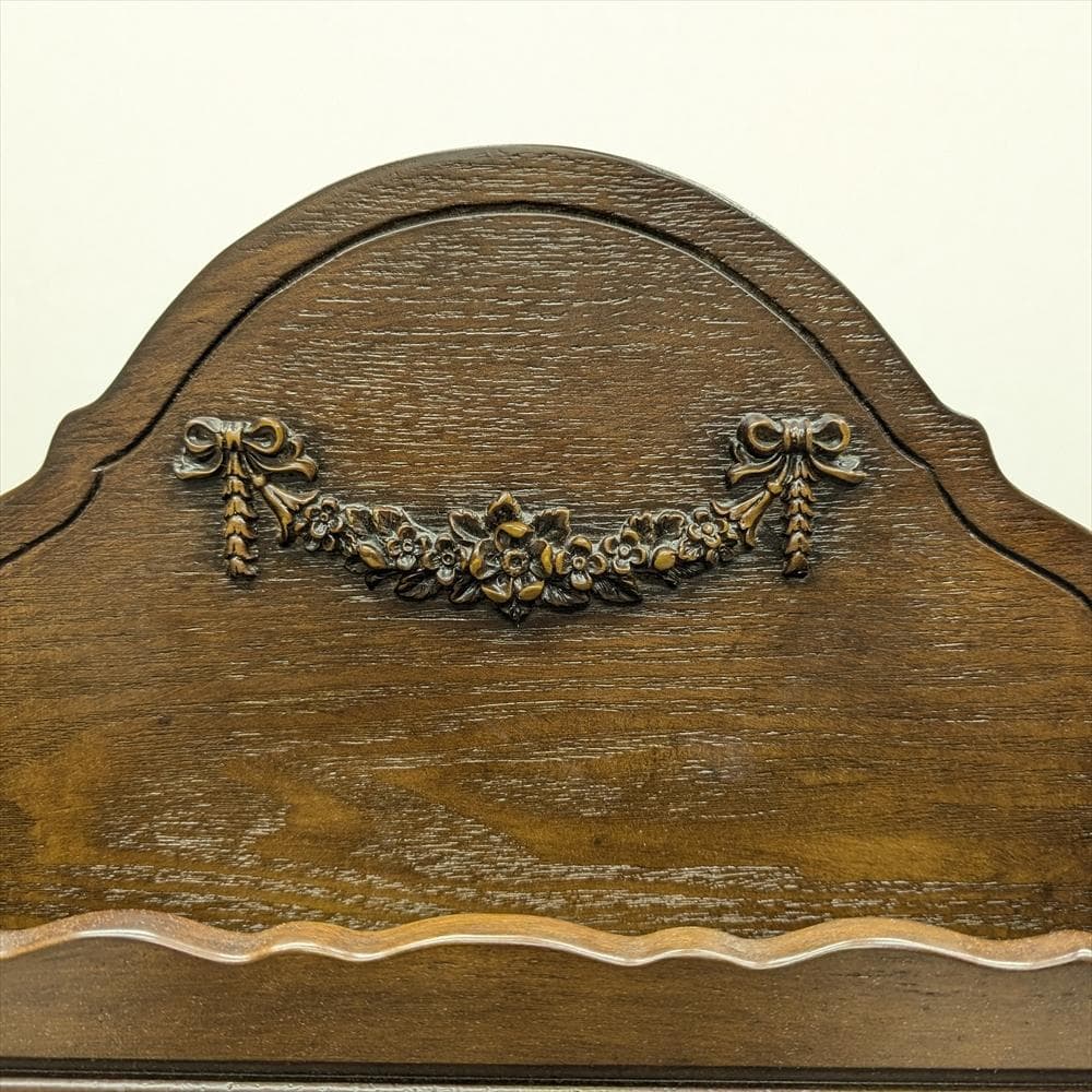 美品　アンティーク調　猫脚　マガジンラック　本棚　本箱　収納　整理　雑誌　新聞