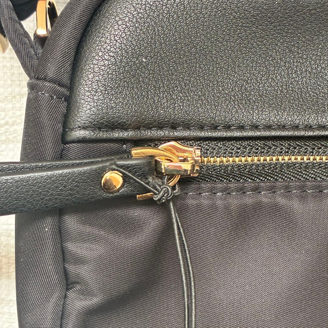 【新品】トラベロン Addison 盗難防止 ショルダーバッグ 黒 防犯RFID